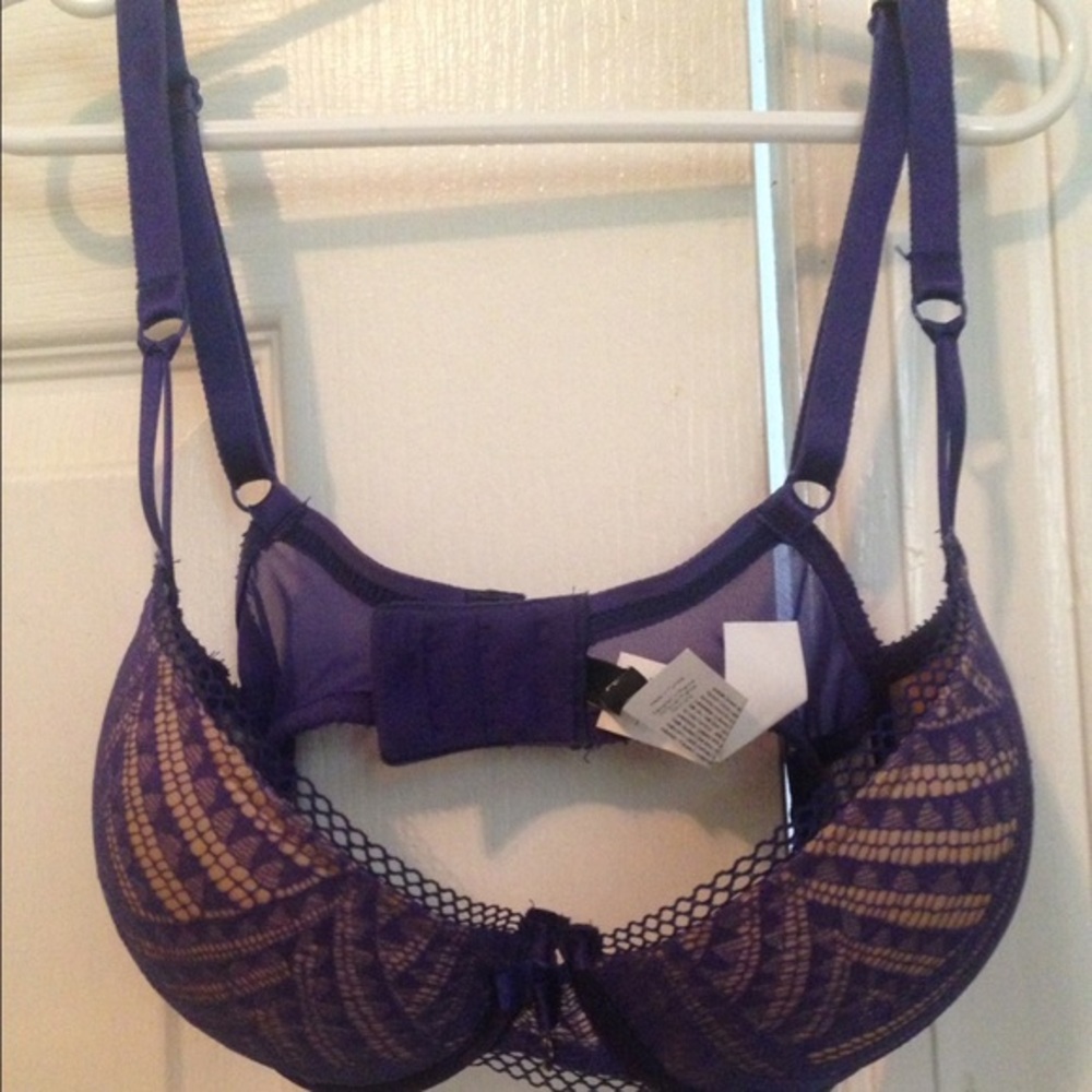 Chantelle 30DD NWOT BRA